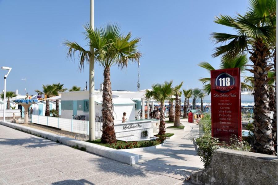 Hotel Liane Riccione Exterior foto